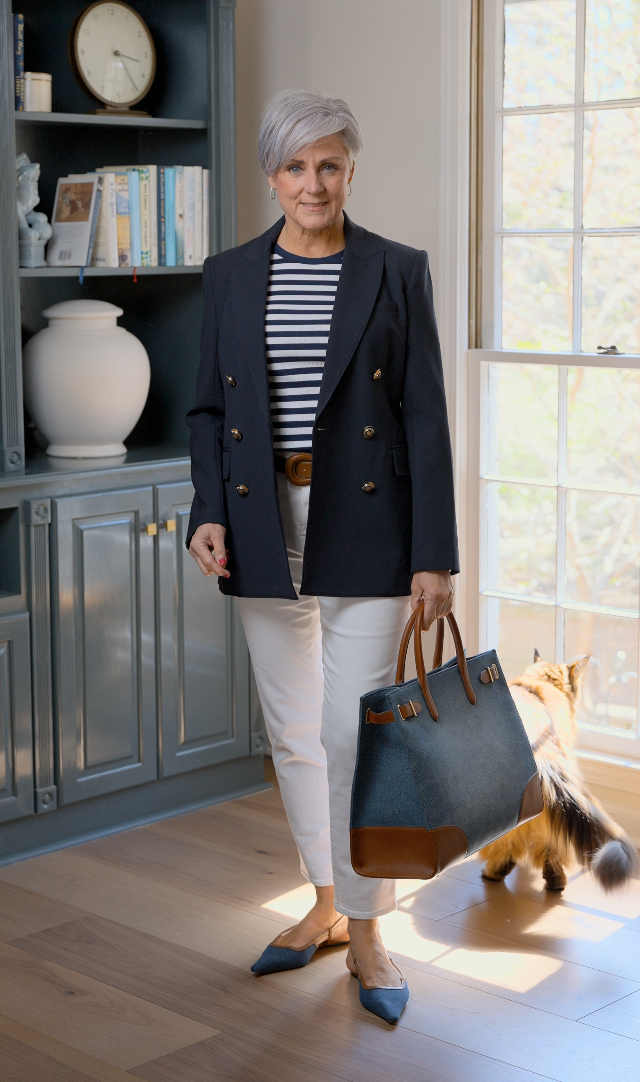 7 Flattering Outfits for Women Over 50